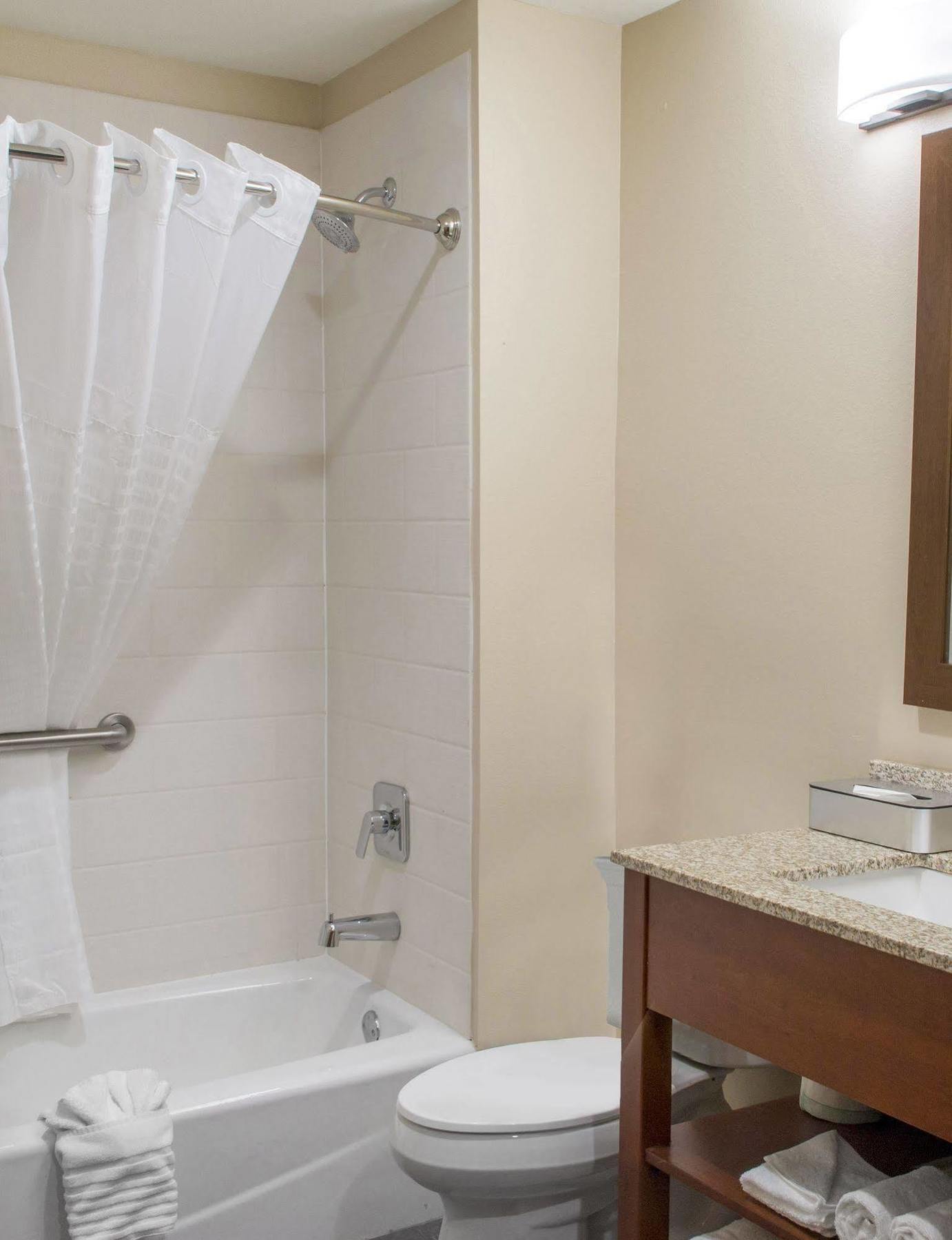 Mainstay Suites Edinburg Eksteriør billede