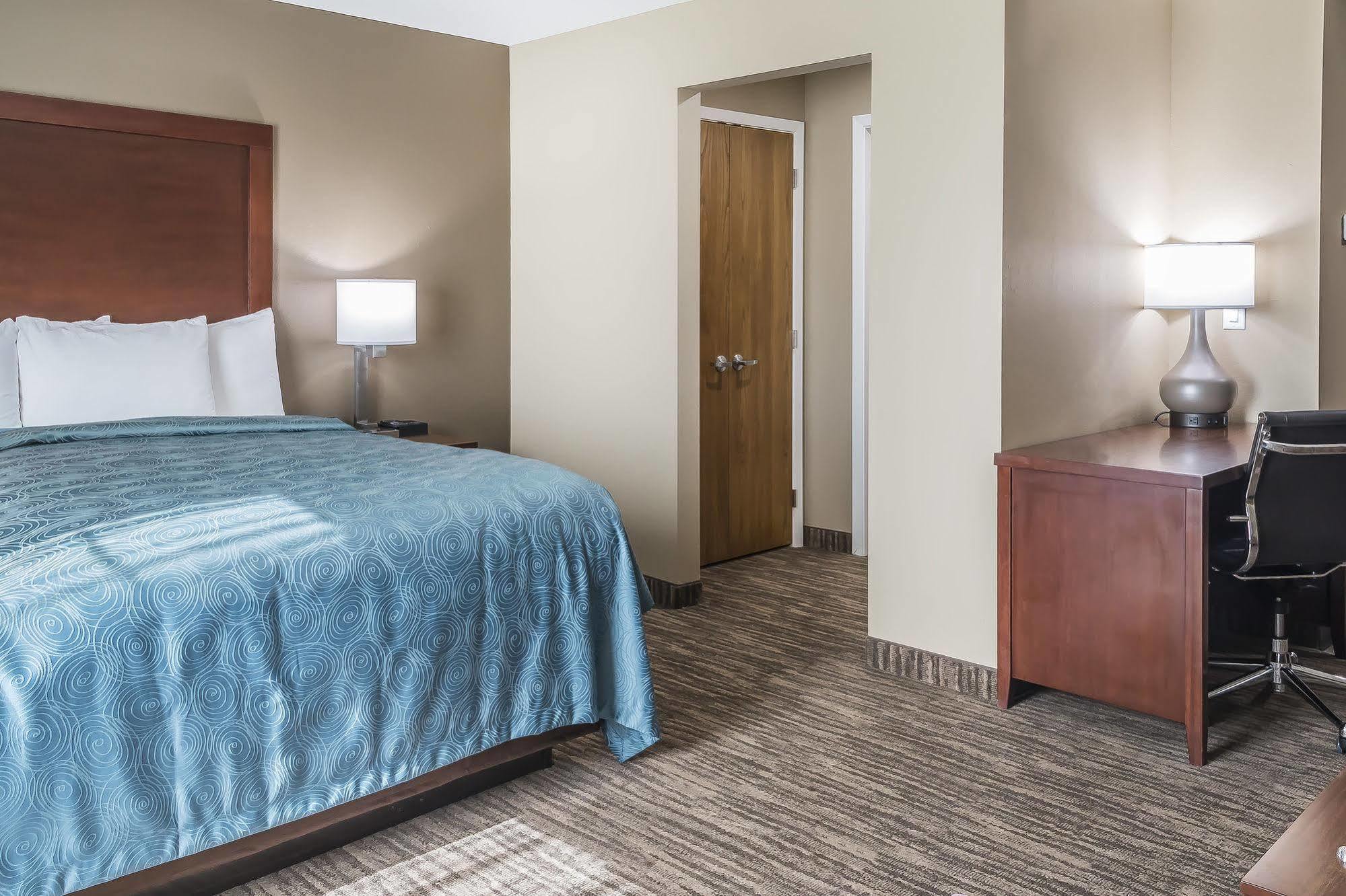 Mainstay Suites Edinburg Eksteriør billede